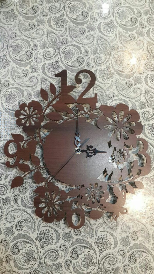 ساعت دیواری